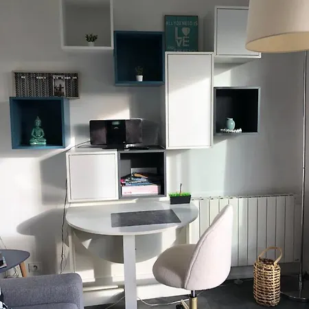 Appartamento T2 Avec Piscine Et Terrasse Dans Résidence Arborée La Rochelle (Charente-Maritime)